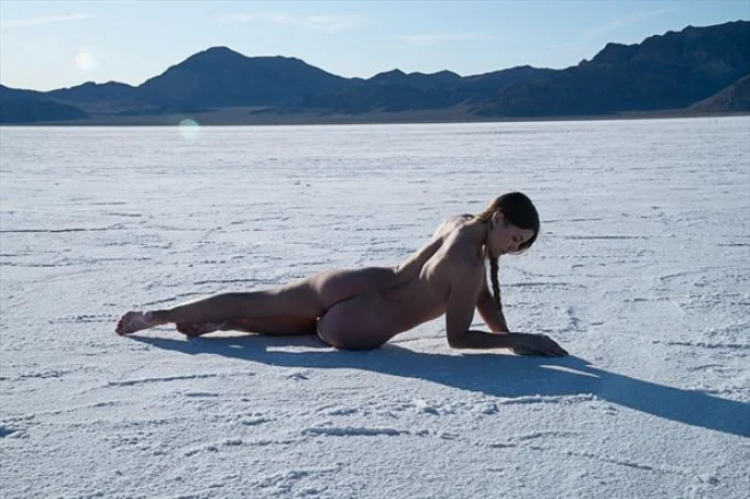 elizabethexpresses instagram nude photos