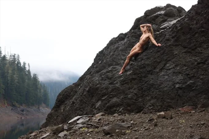 elizabethexpresses naked