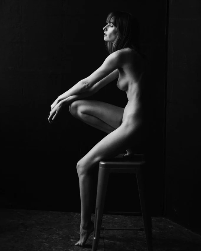 mighty earthling nude photo