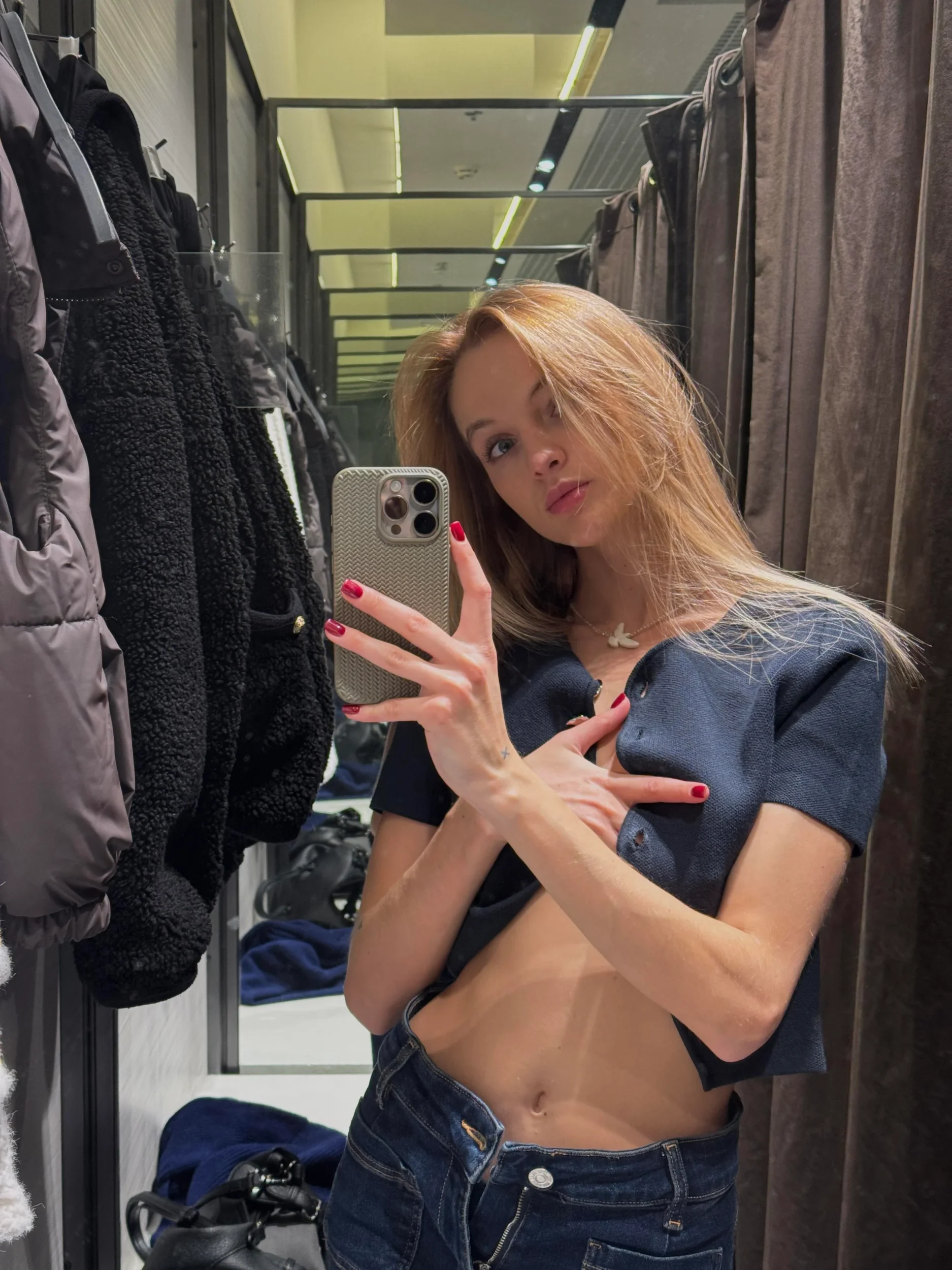 miralil onlyfans photosets