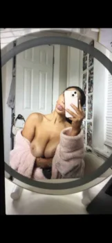 stephanie zustovich cameltoe