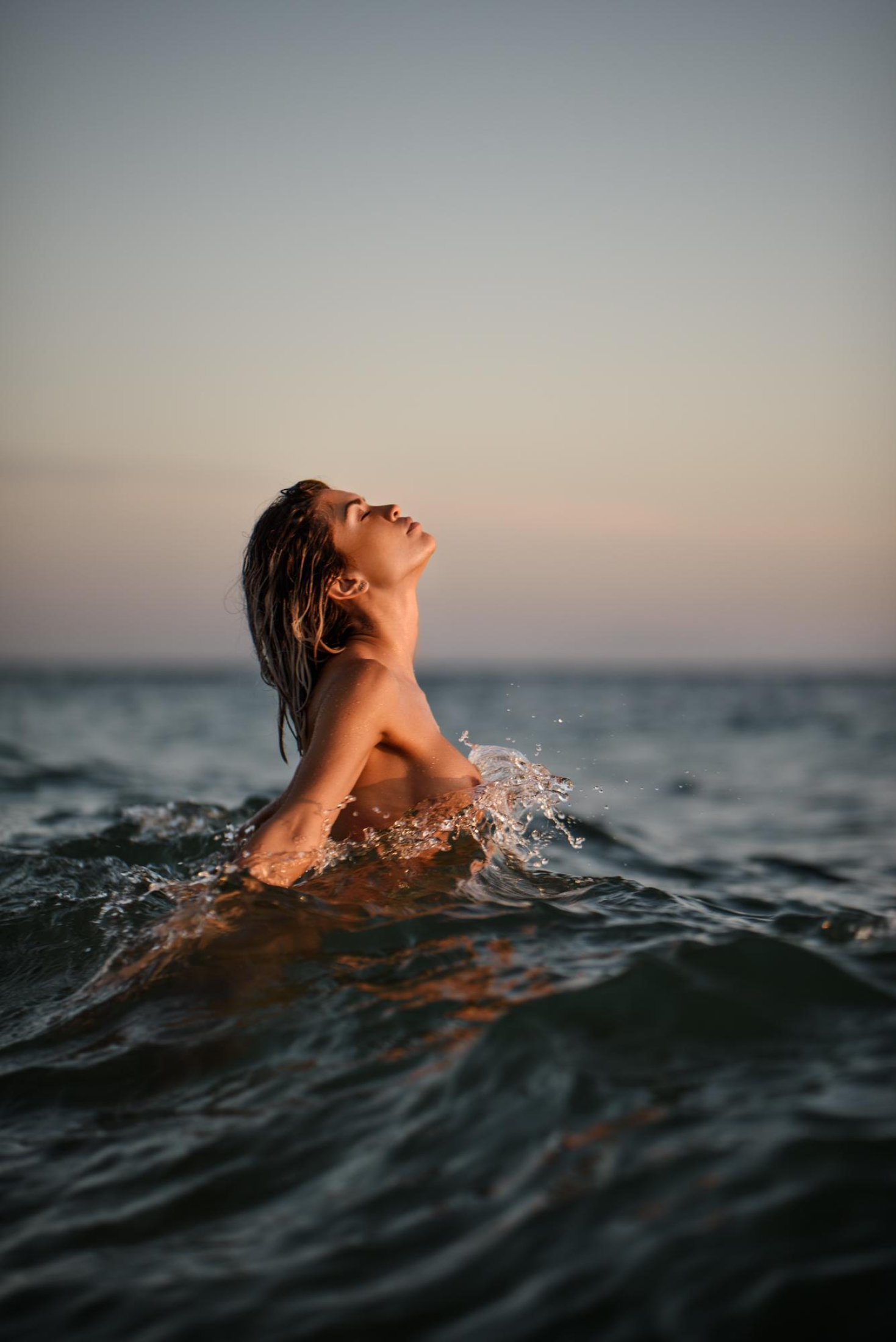 alessandra-sironi flashing 9204.png