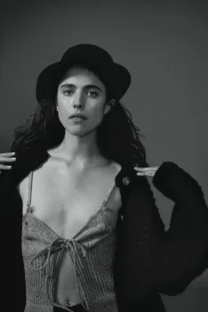 margaret qualley ciplak