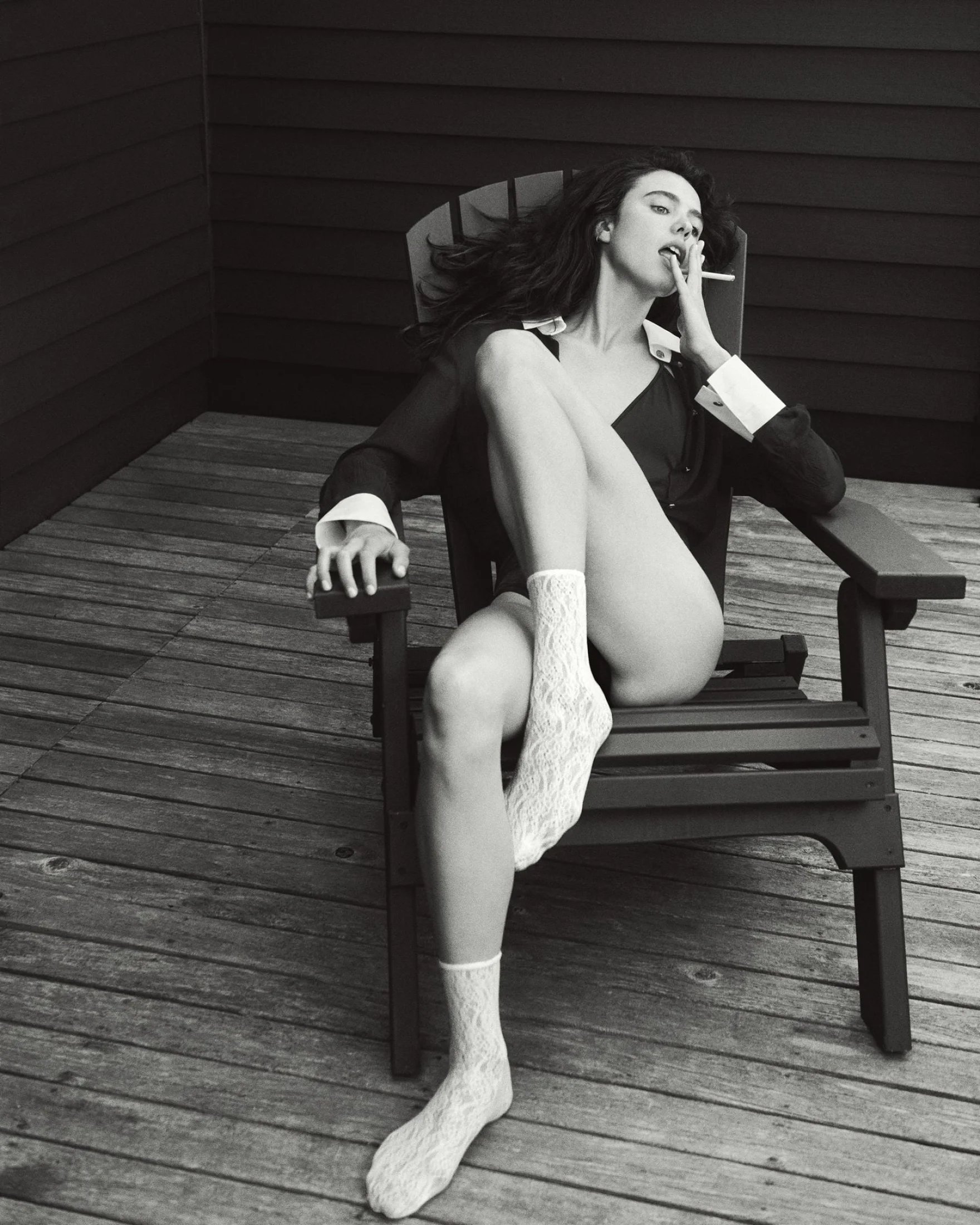margaret qualley flashing
