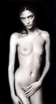 mariacarla boscono flashing