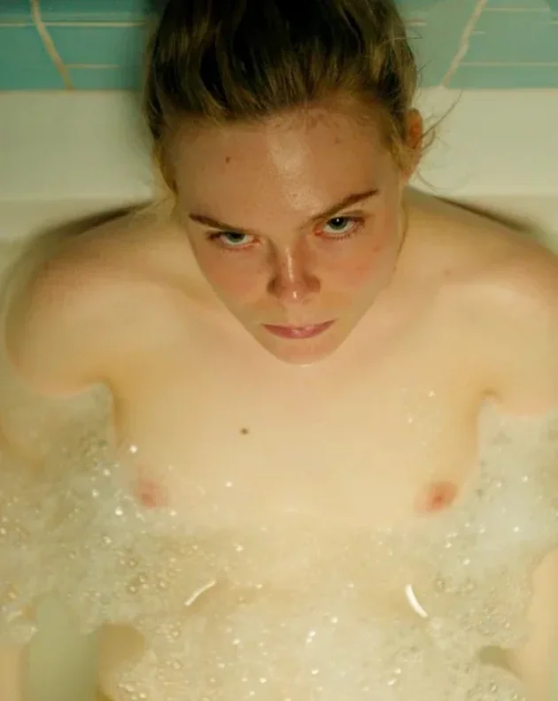 elle fanning ass