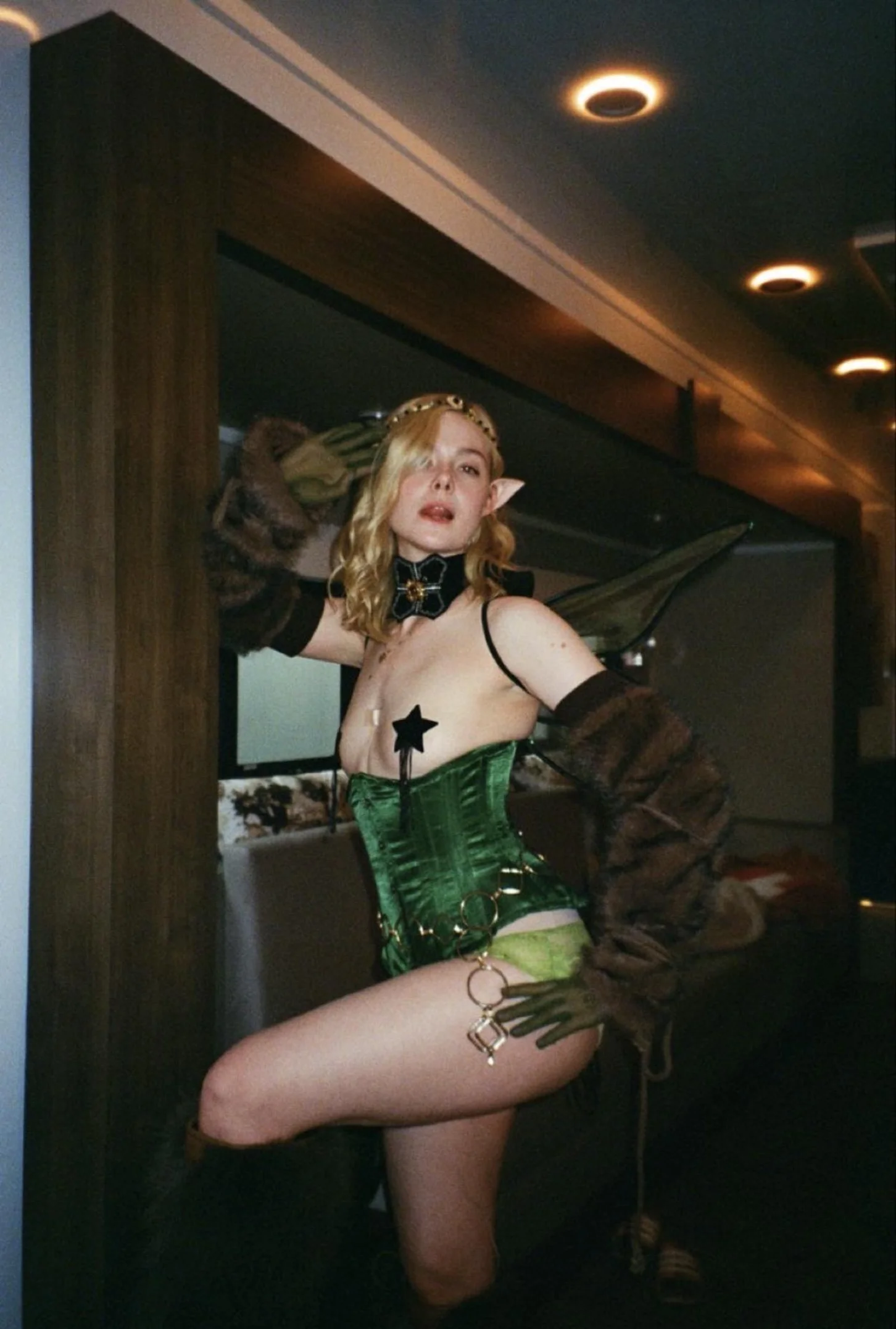elle fanning tits