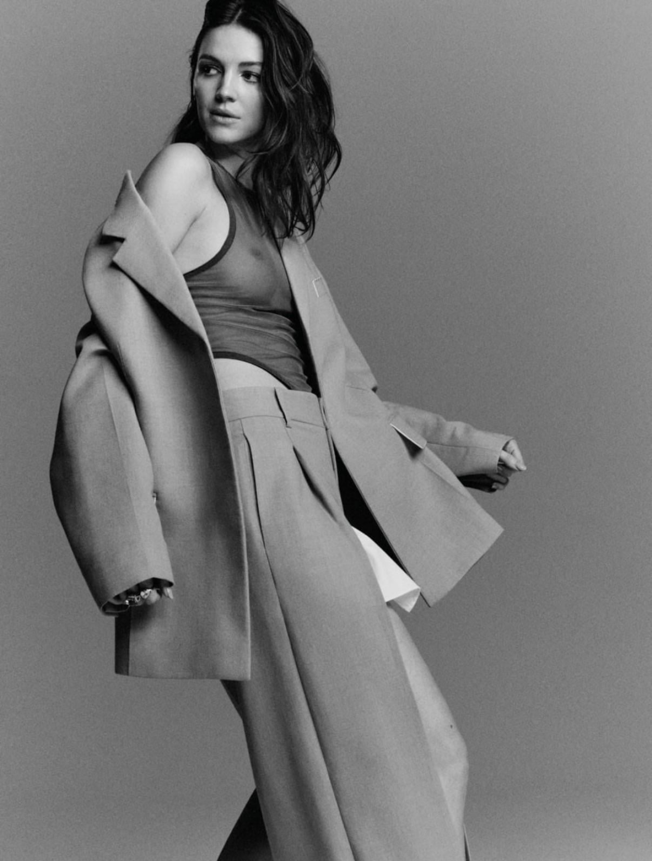 ella-hunt outdoor-nude 9580.png