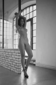 julia zu nude photo