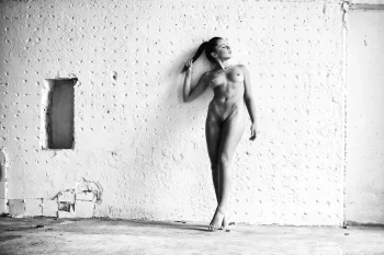 julia zu nude