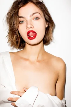 moaaberg instagram full nude