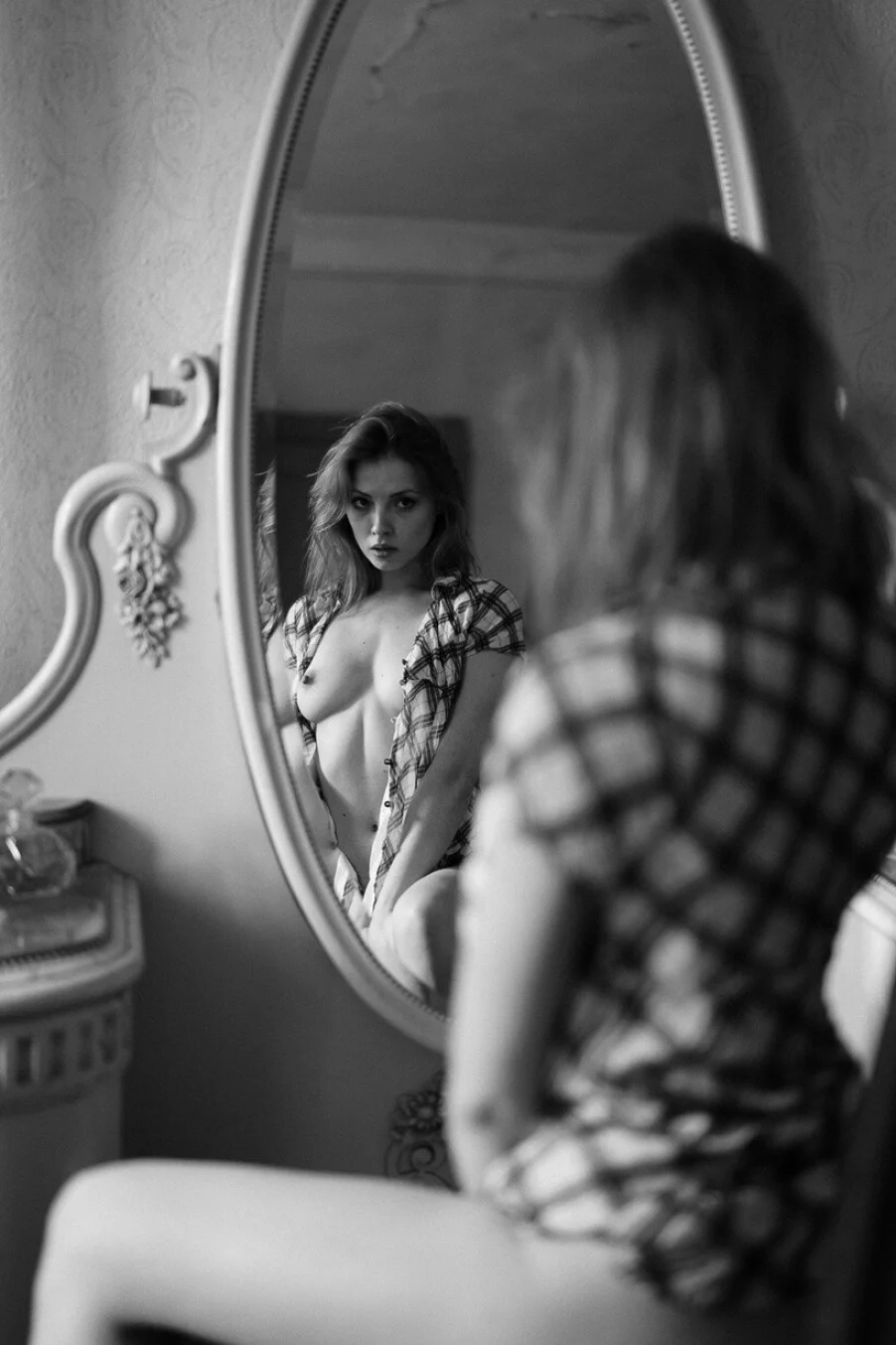 sophielasageofficial nude photos