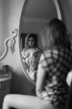 sophielasageofficial nude photos