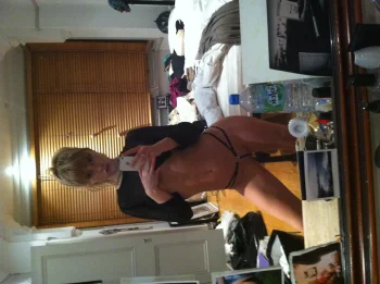suki waterhouse lingerie