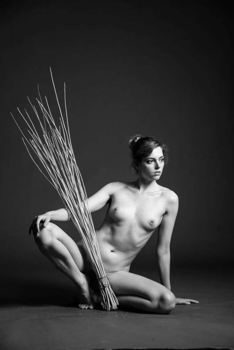 riona neve nude photo