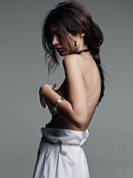 emrata instagram flashing