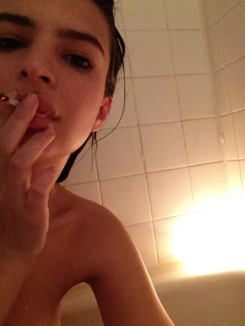 instagram emrata cameltoe