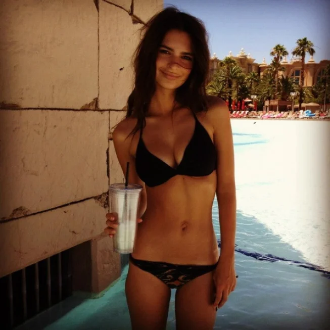 instagram emrata photosets