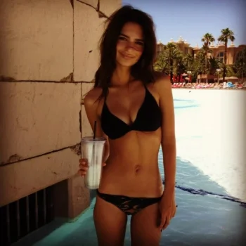 instagram emrata photosets