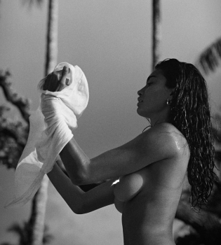 kelly gale outdoor nude