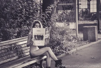 yanawestmodel instagram flashing