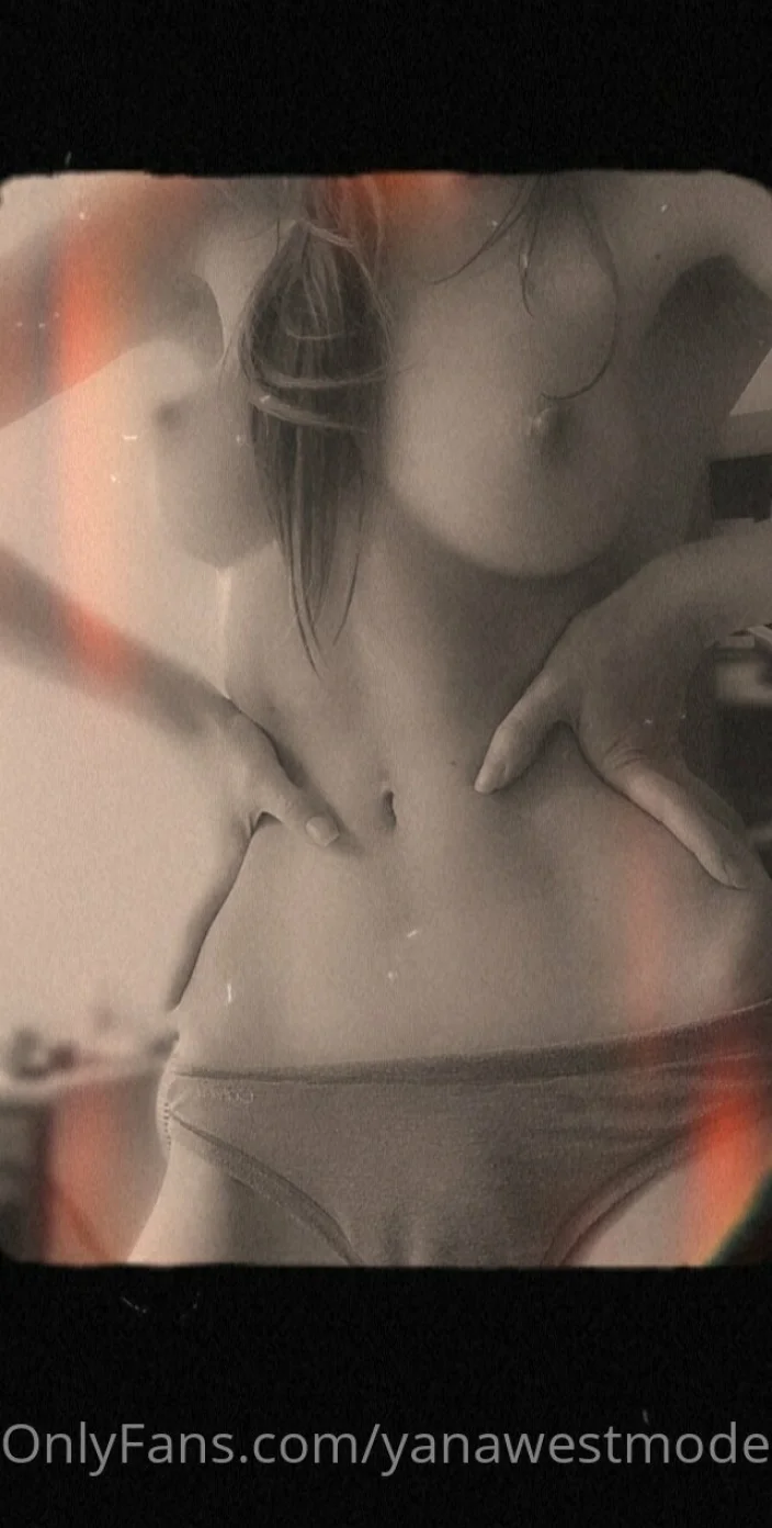 yanawestmodel nude photos