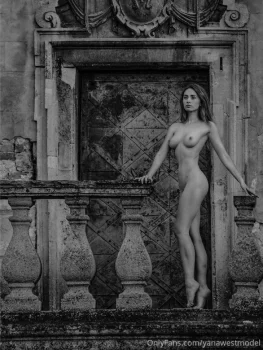 yanawestmodel onlyfans nude photo