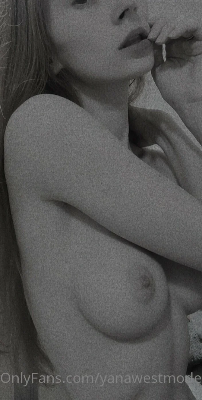 yanawestmodel patreon