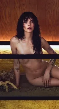 Cara Delevingne ? latest upload