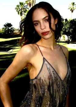 Claudia Sulewski — profile