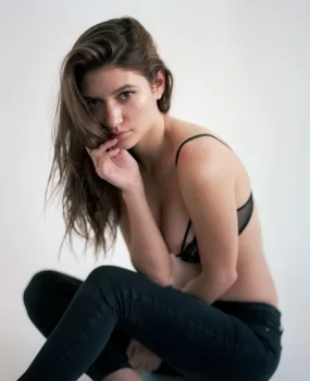 elizabeth elam ass