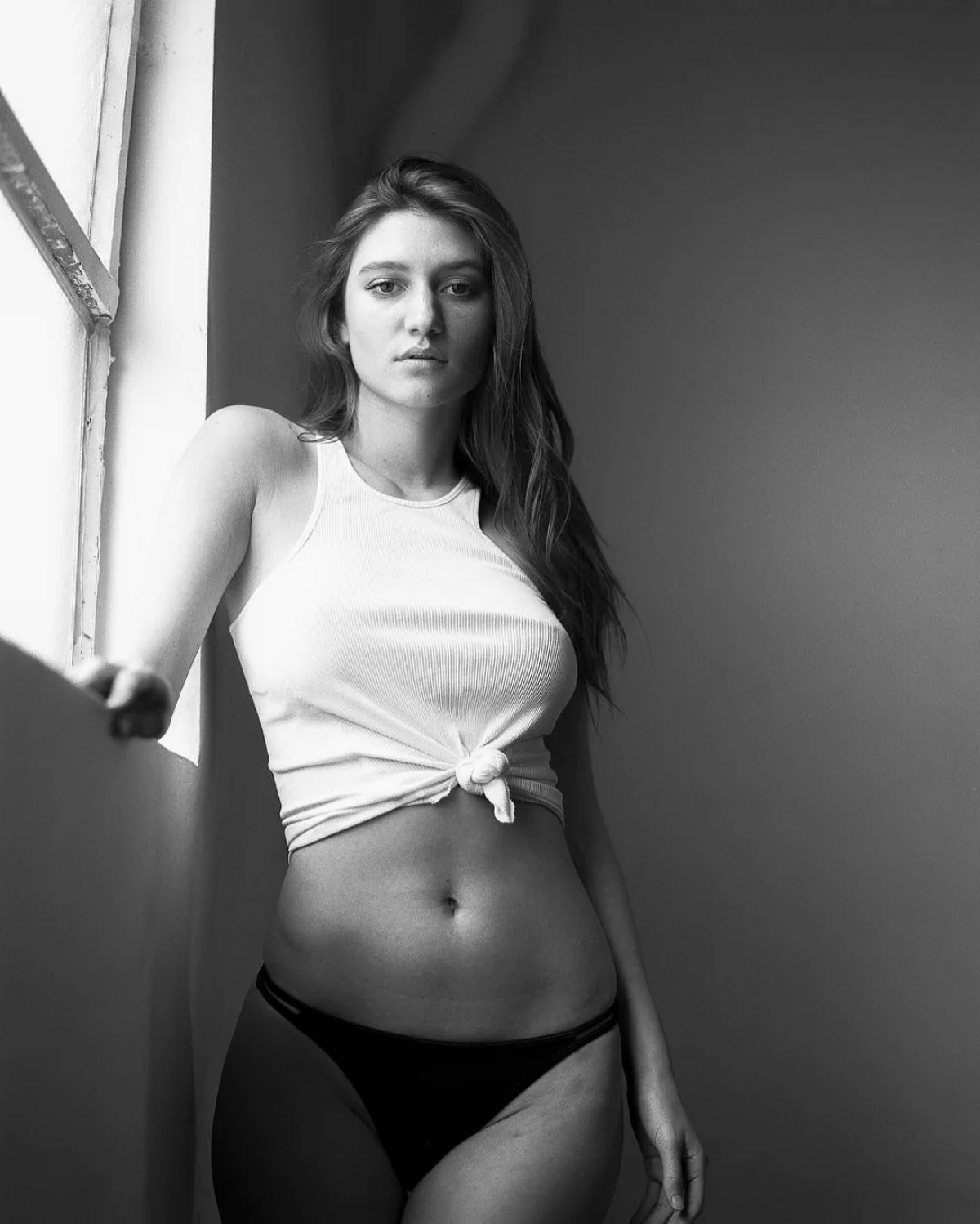 elizabeth elam flashing