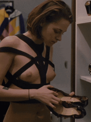 kristen stewart flashing