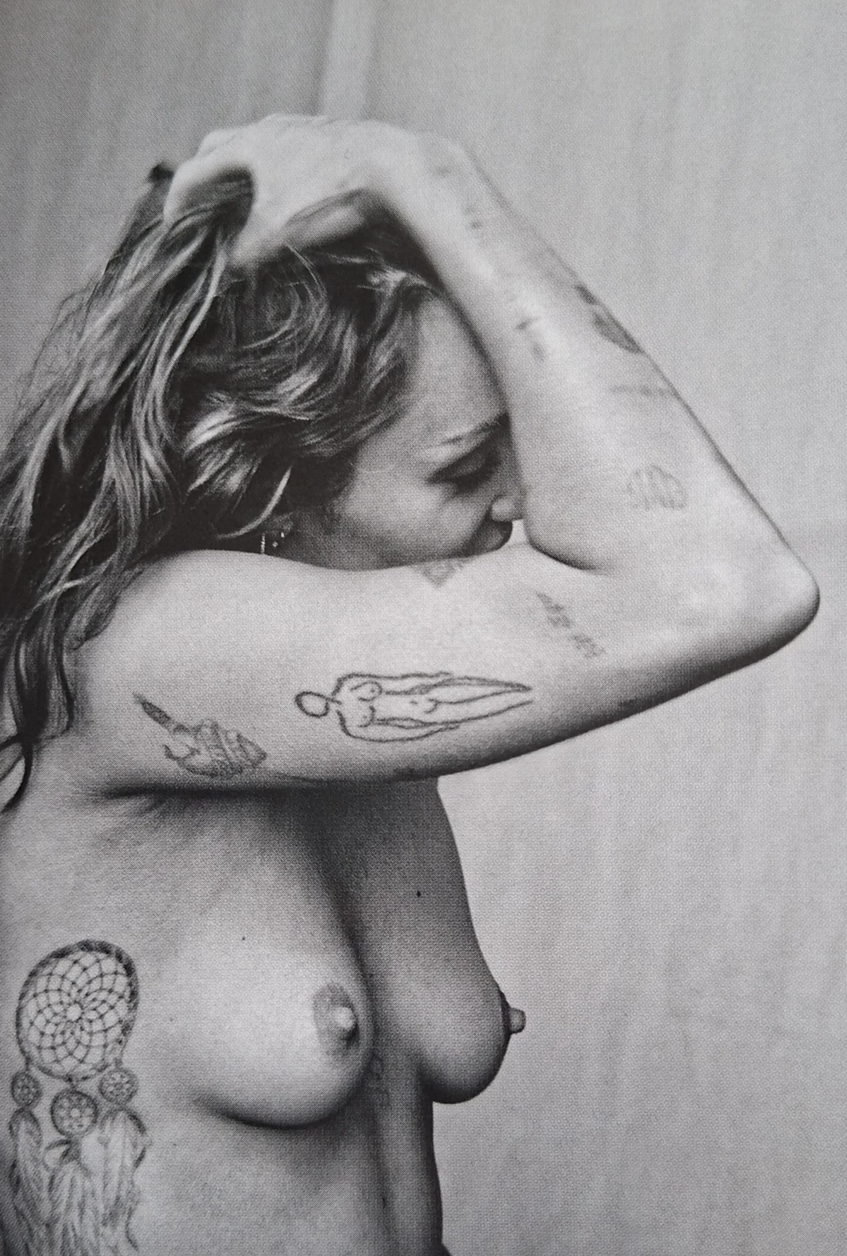 miley cyrus tits