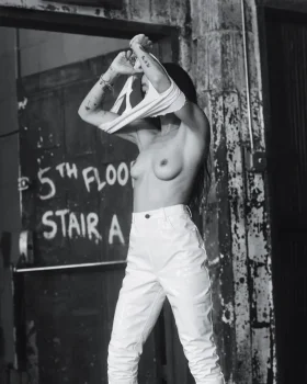 zoe kravitz pussy