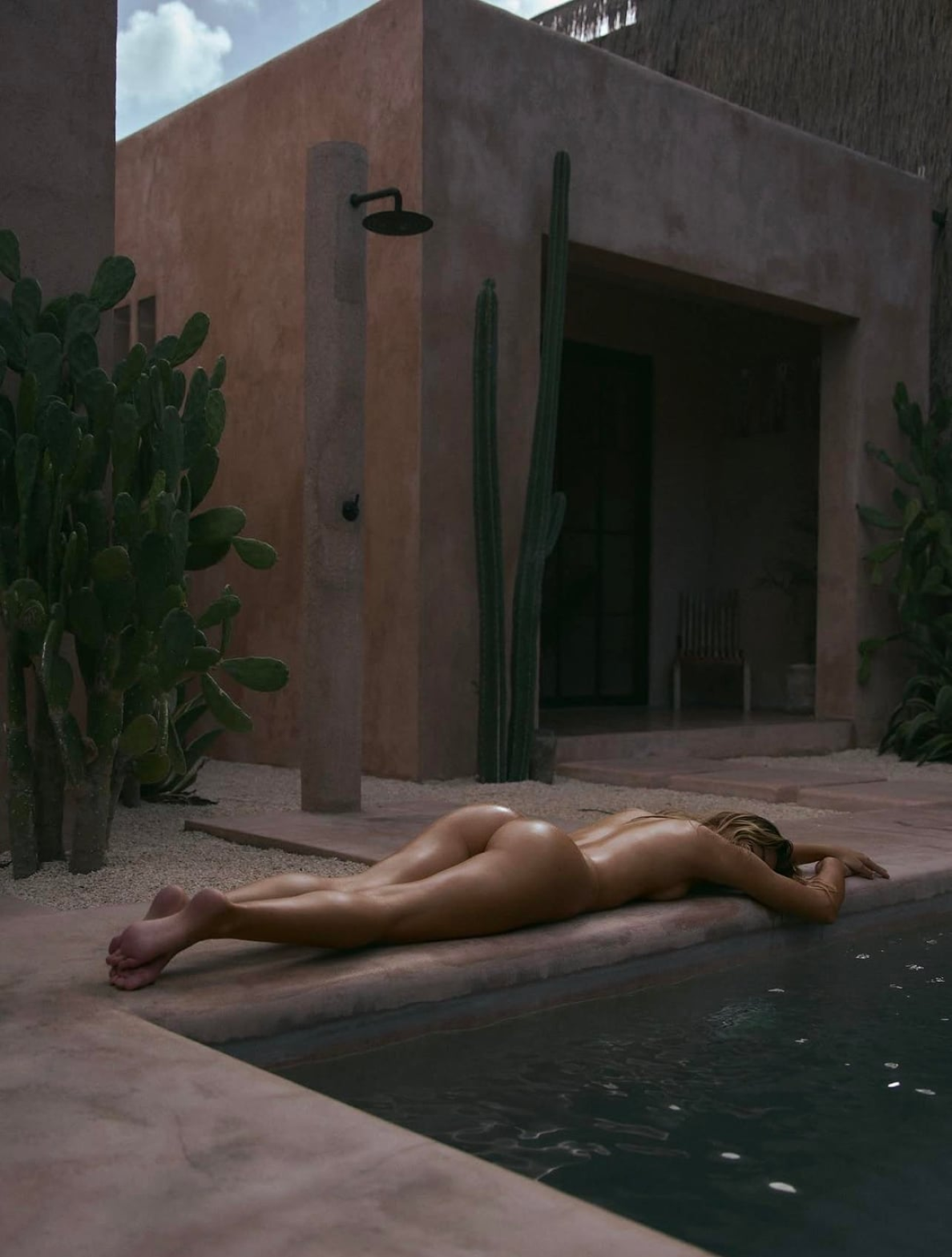 claire molin photosets