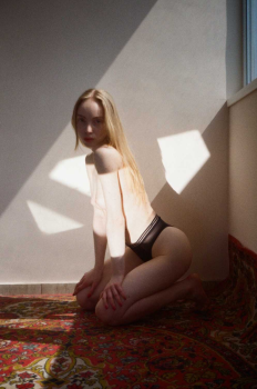 polina kobzeva tits
