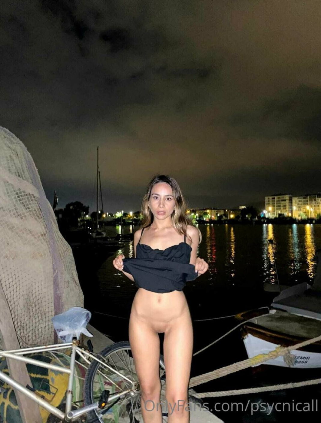 psycnical nude photos