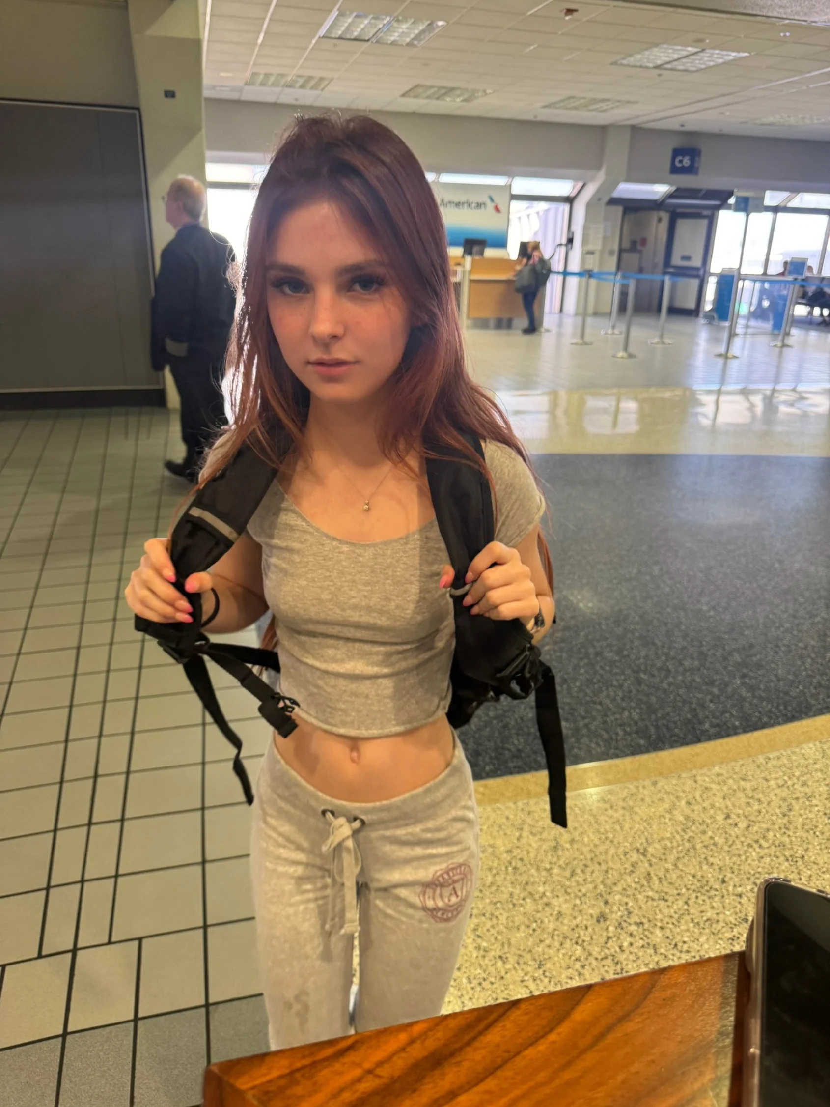 sammi flashing
