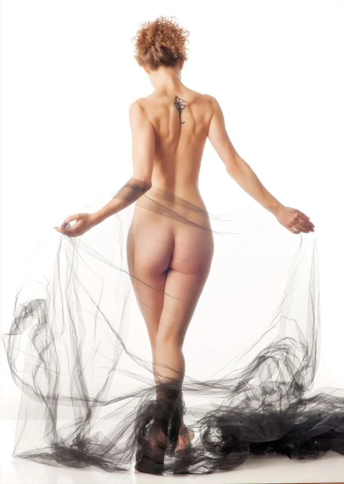 mauvaisartmodel instagram tits