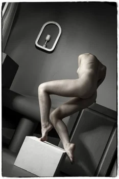 melancholic model cameltoe