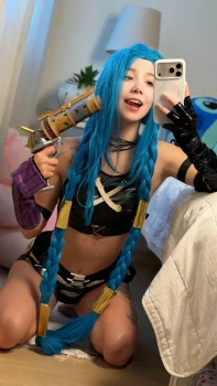 Ava Waifu ? latest upload
