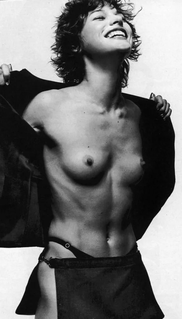 mila jovovich tits