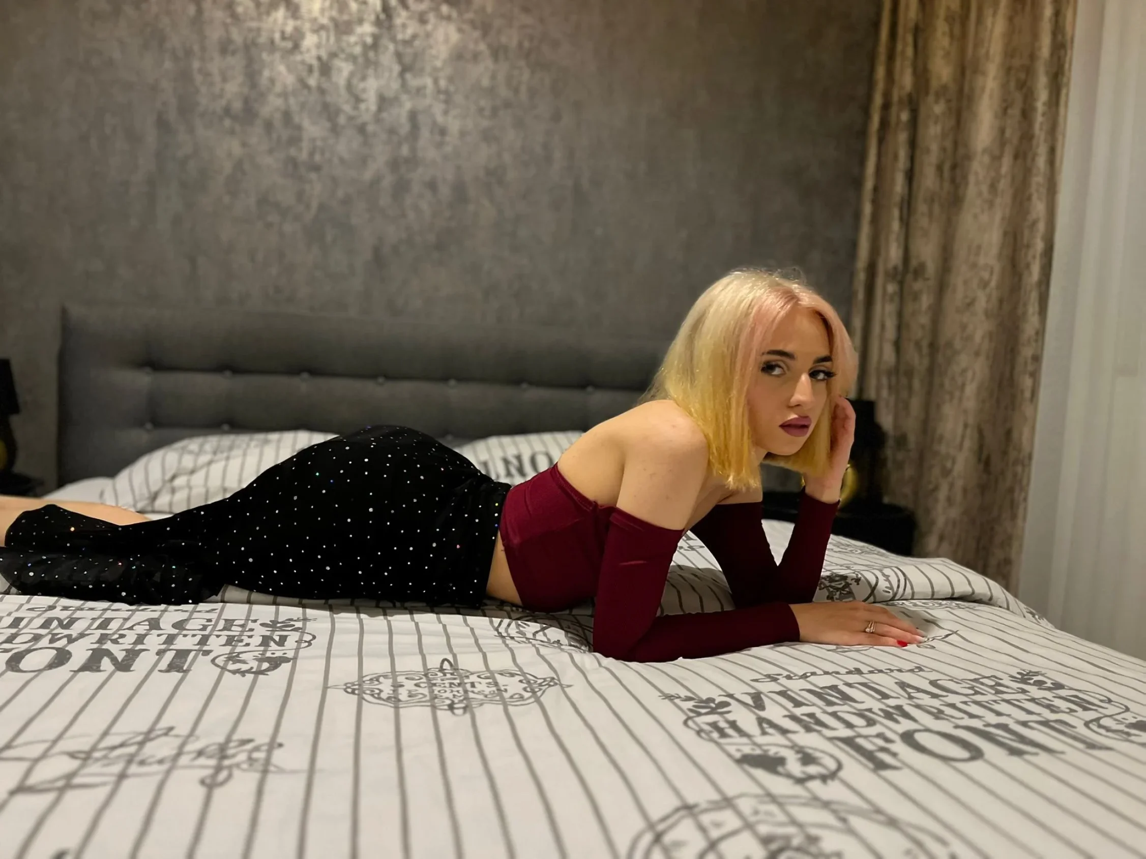 chloe spiciu photos
